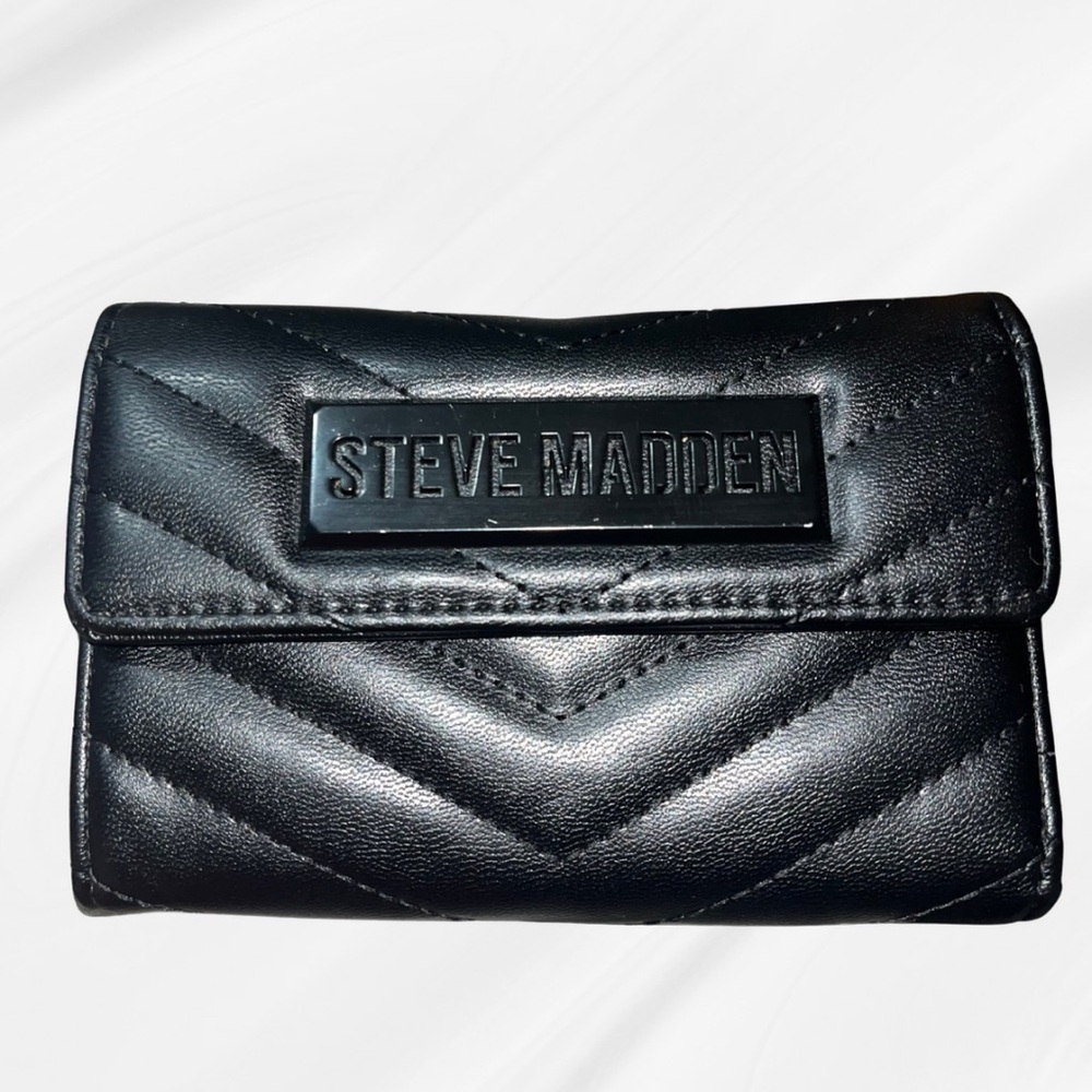 Steve Madden Black Quilted Chevron Faux Leather Wallet Bifold Brena
